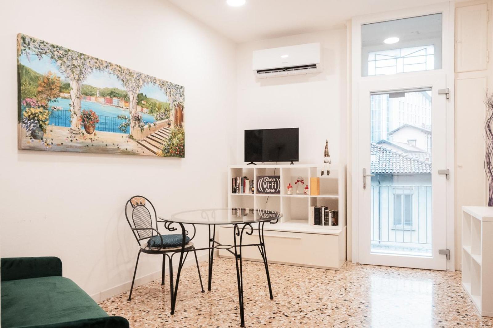 Ferienwohnung Casa Imbarcadero Lecco Exterior foto
